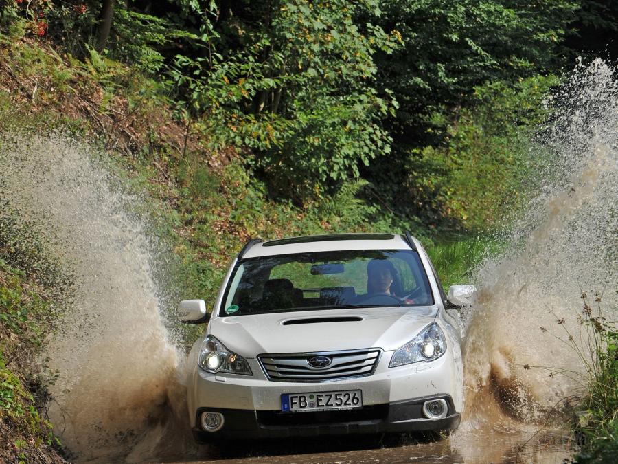  Subaru Outback 2.0D 2009 года  (фото 10 из 15)